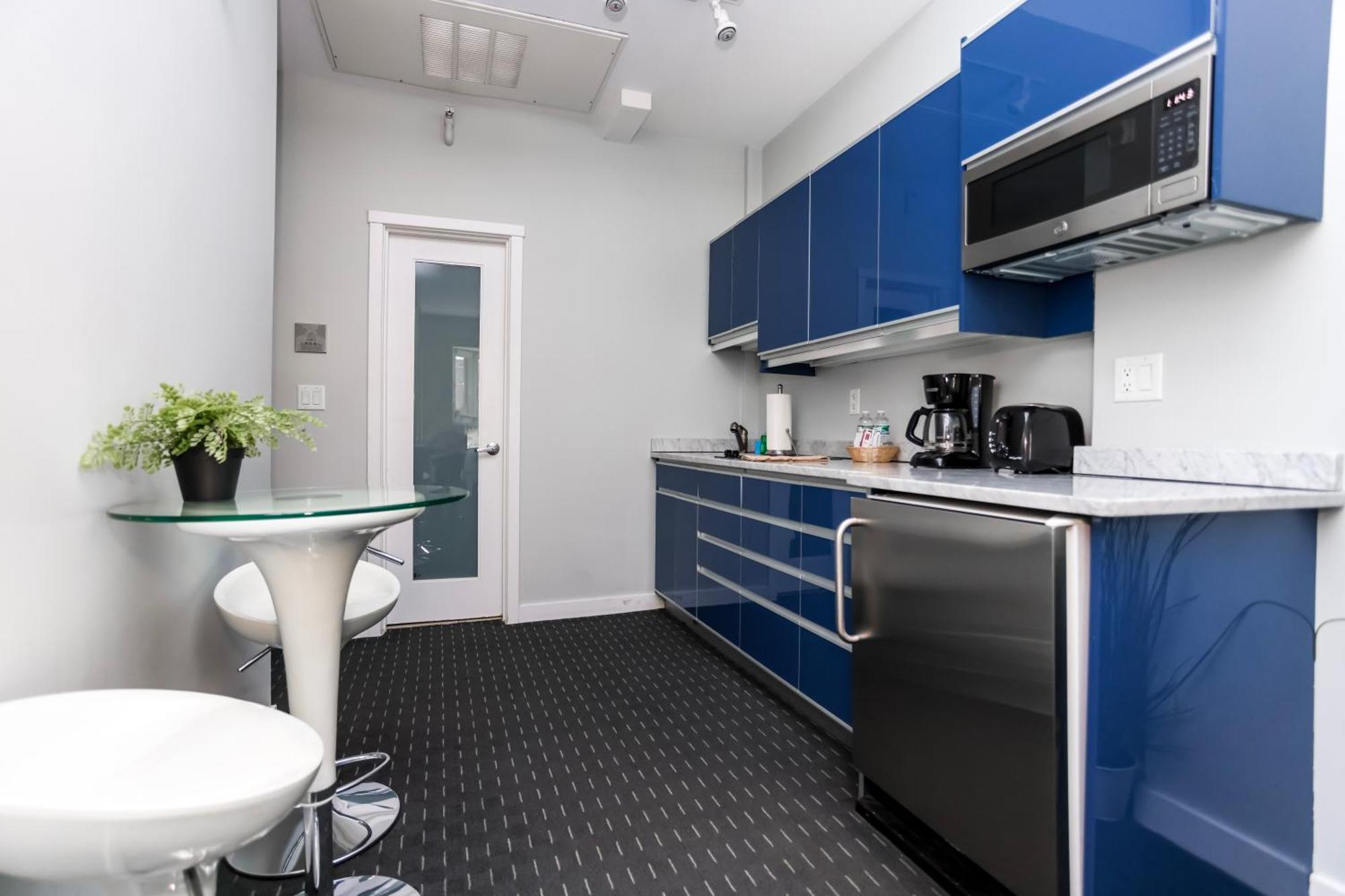 Stylish Studio On Newbury St #3 Бостън Екстериор снимка