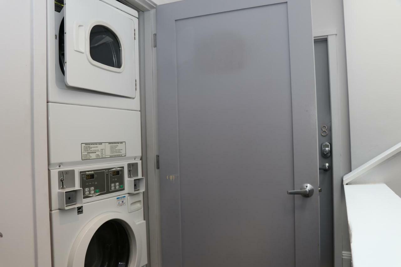 Stylish Studio On Newbury St #3 Бостън Екстериор снимка